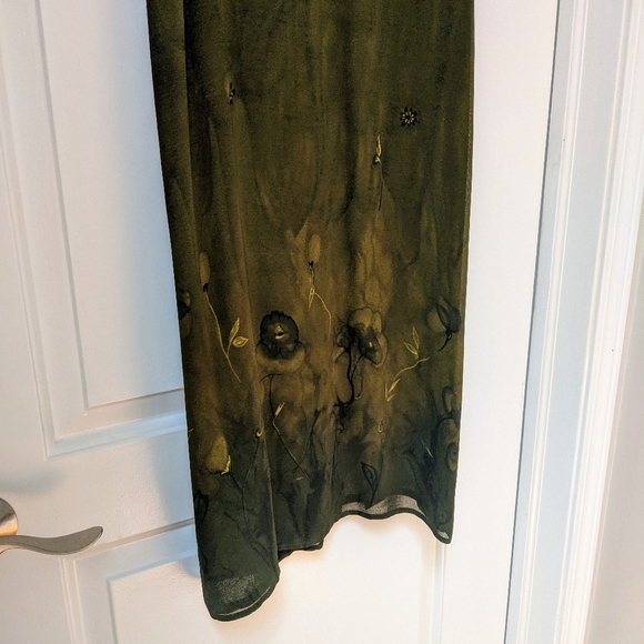 NWOT Gorgeous Olive/Deep Green Midi/Maxi Dress - Picture 4 of 14